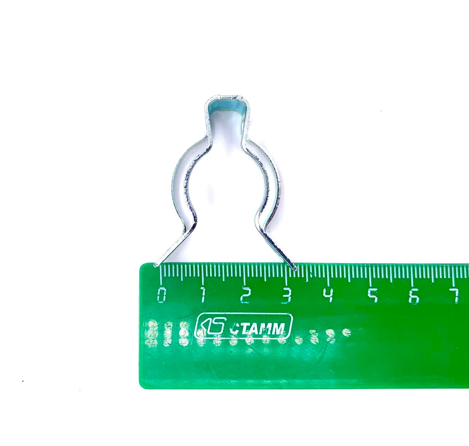 Зажим D18